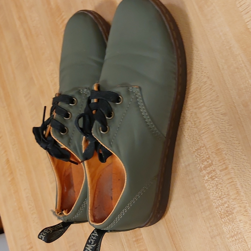 Dr Martens aldgate shoe